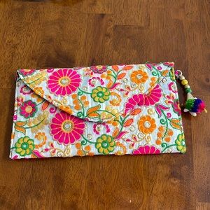 NWOT Floral Embroidered Clutch